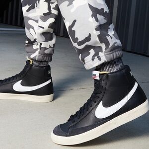 LIKE NEW Nike Blazer Mid '77 Vintage Sneaker, Black Sail - Mens US 8.5 WORN ONCE